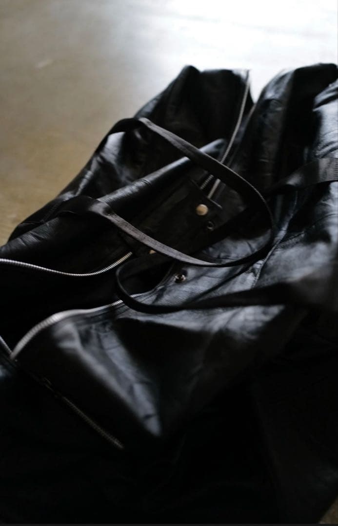 anytee レザー製黒ボストンバッグ Vintage Leather Bag