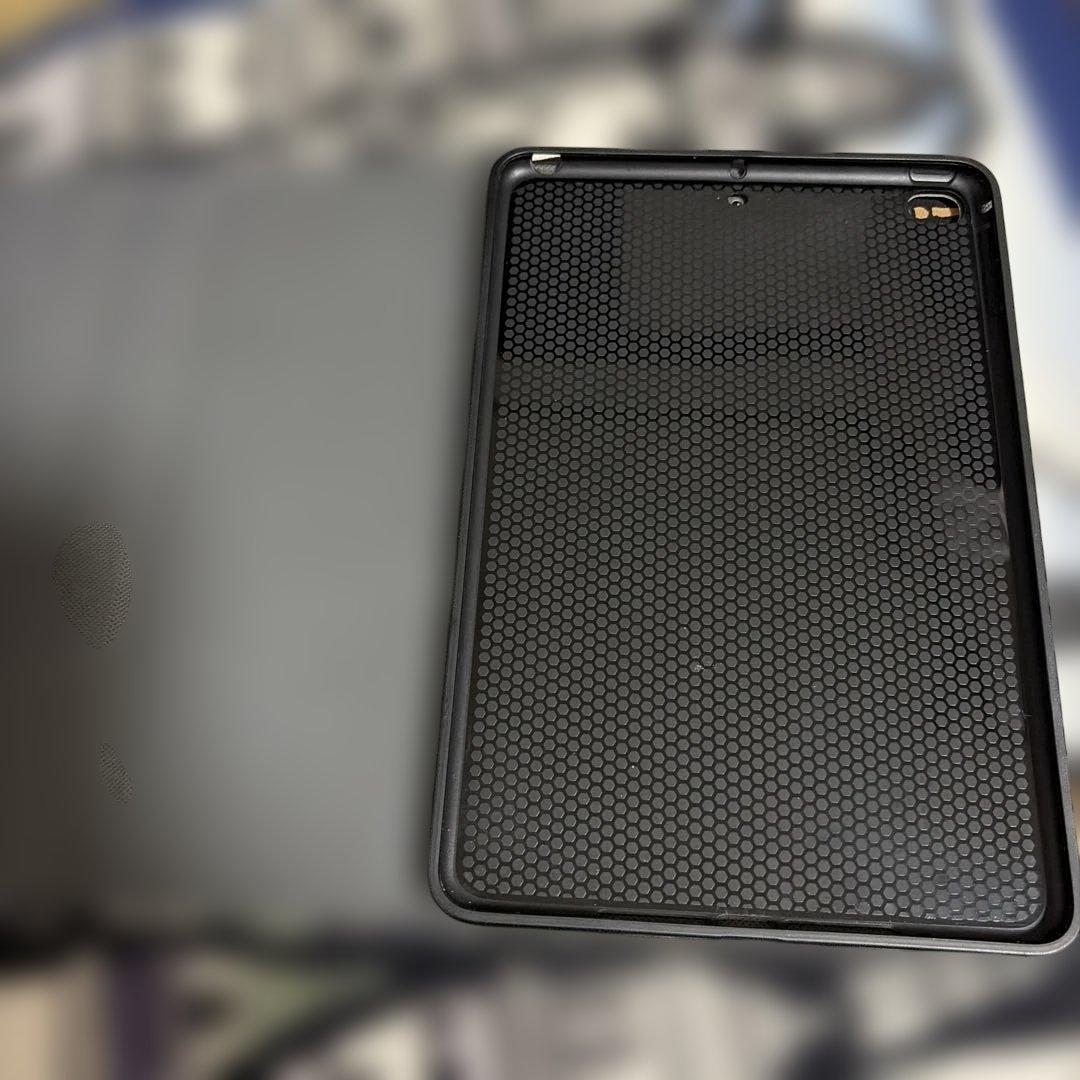 iPad本体 iPad mini 4