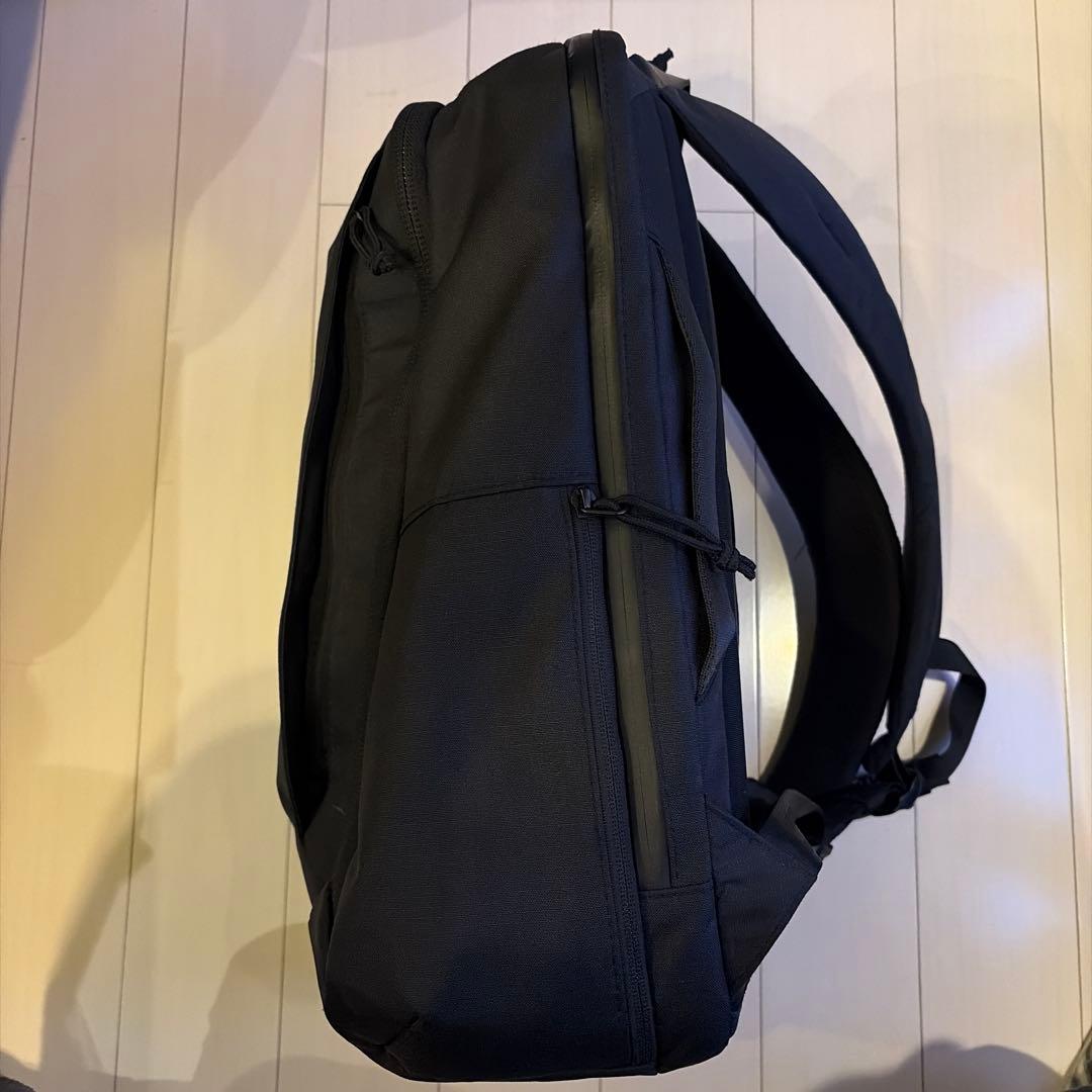 H*K様 【中古美品】MNL CITY PACK