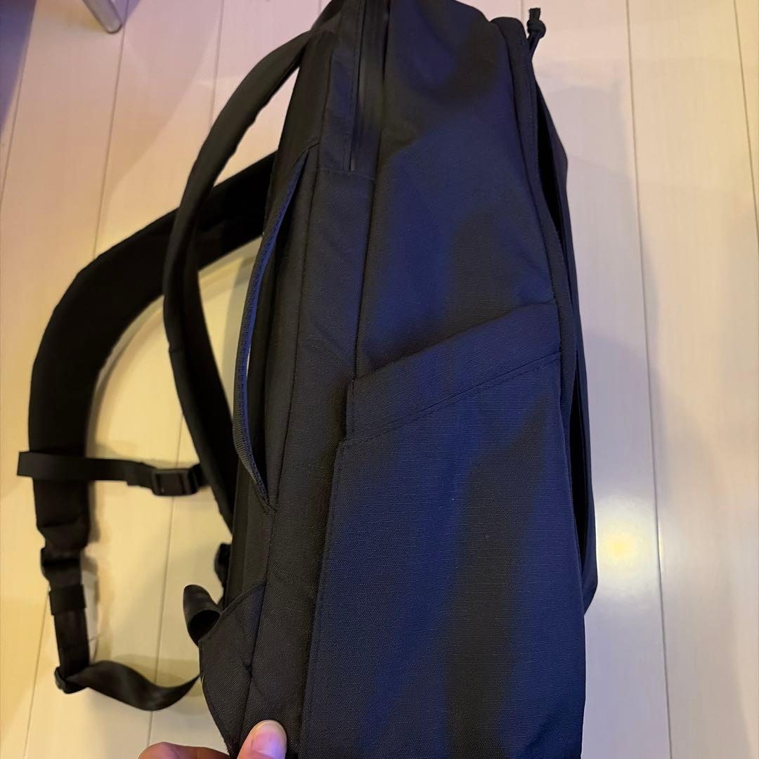 H*K様 【中古美品】MNL CITY PACK