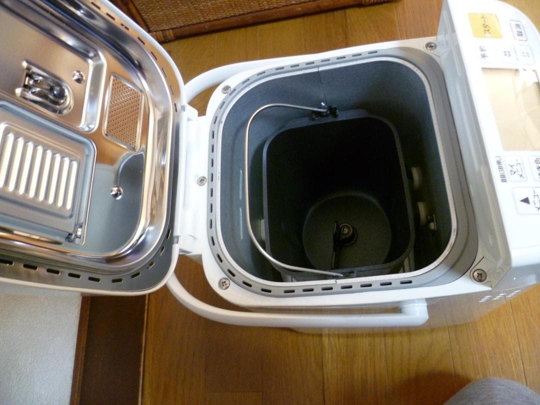 美品　パナソニックPanasonic ホームベーカリー SD-MB1 １斤タイプ