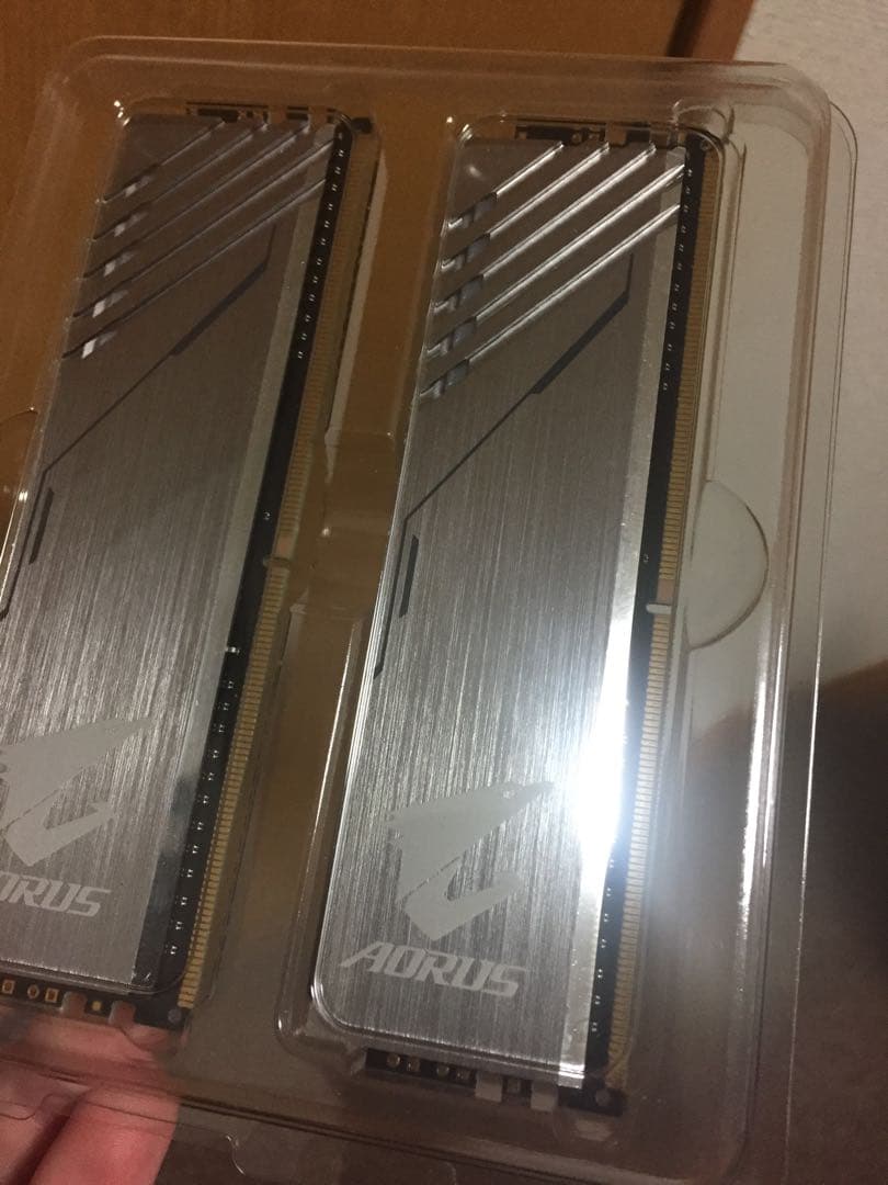 AORUS RGB メモリー DDR4 16GB (2x8GB) 3200MHz