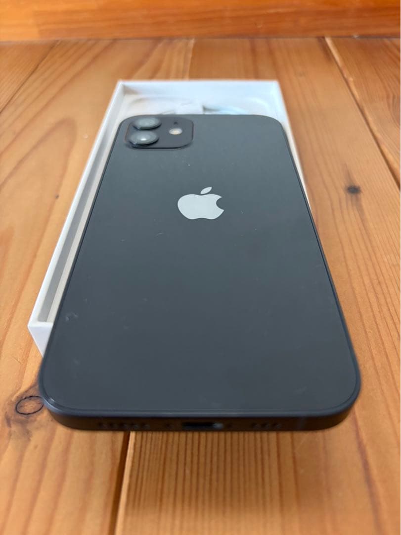 iPhone 12 128GB ブラック　中古品　ケーブル未使用　箱付