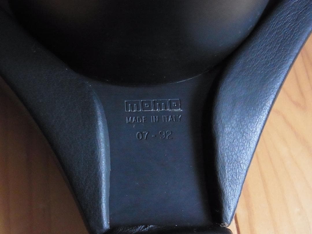 いすゞビッグホーンハンドリングバイロータス純正ステアリング