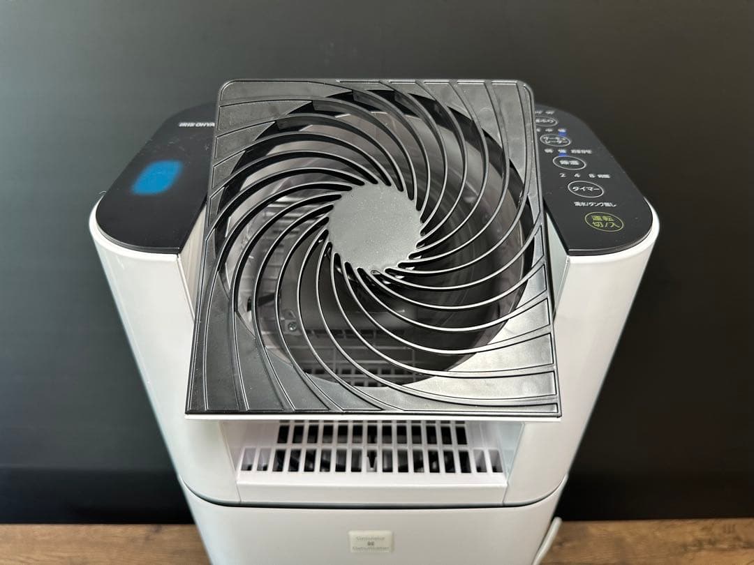 美品　アイリスオーヤマ　サーキュレーター衣類乾燥除湿機　KIJDC-L50