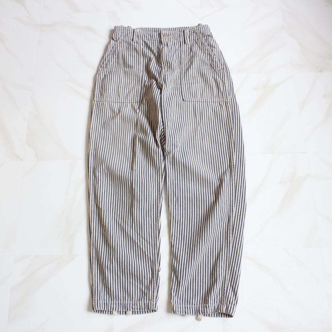 【美品】45R モンプデニムの908ベイカーパンツ Sサイズ R刺繡 ストライプ