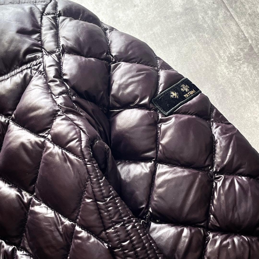 タトラス キルティング クロス 刺繍ロゴ シャイニーダウンジャケット イザール