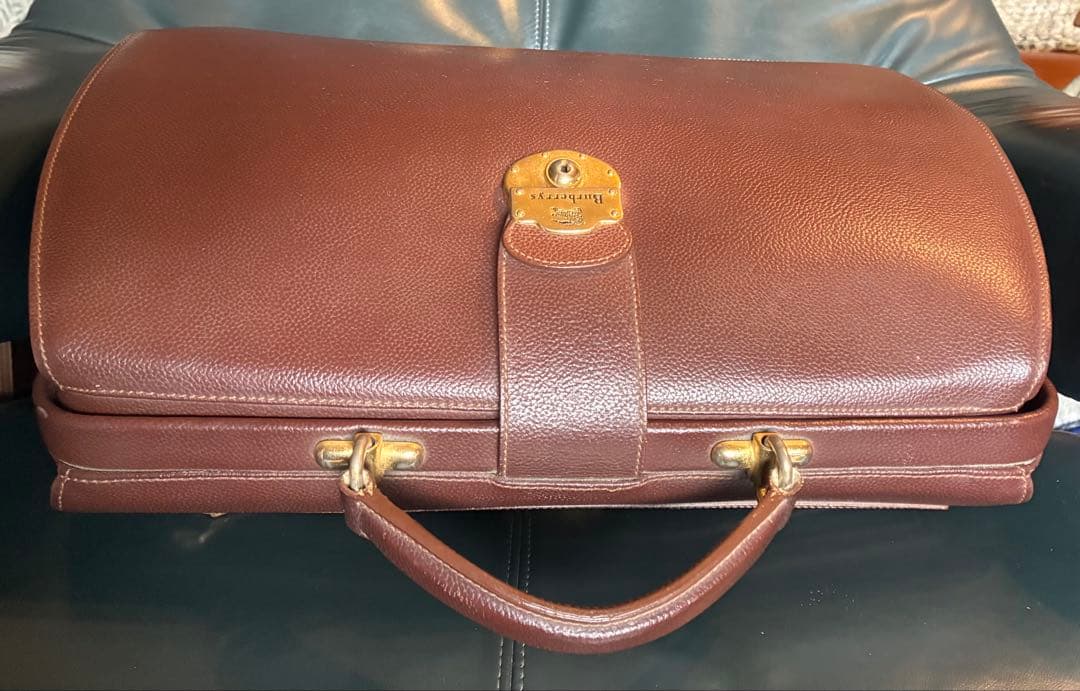 ヤ*ダ様 バーバリー　ブラウン　レザー ダレスバッグ