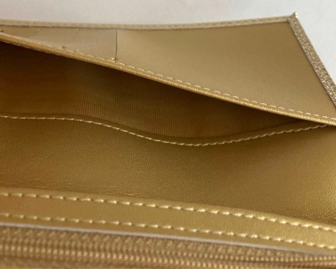 2/9まで‼️期間限定出品‼️大幅値下‼️皇居　長財布　ゴールド　本革　菊の御紋