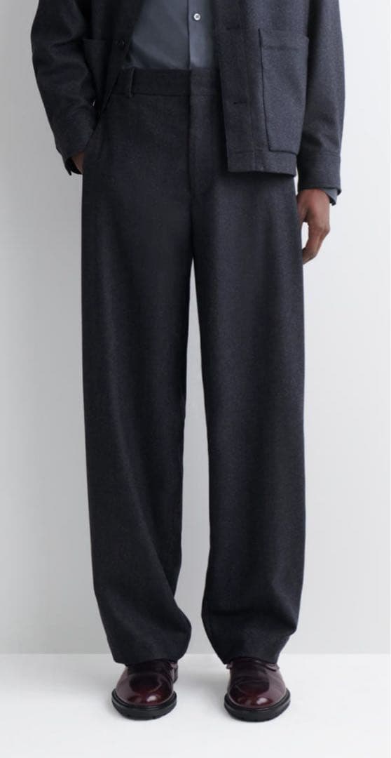 パンツ cos WOOL TAPERED TROUSERS