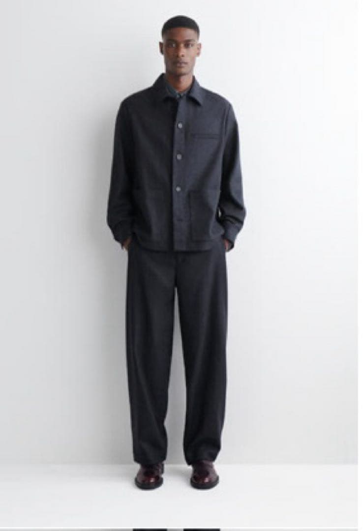 パンツ cos WOOL TAPERED TROUSERS