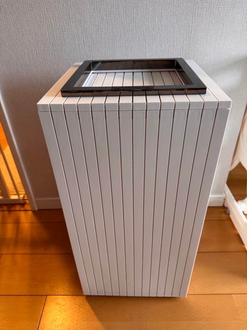 ZitA SQUARE ホワイト