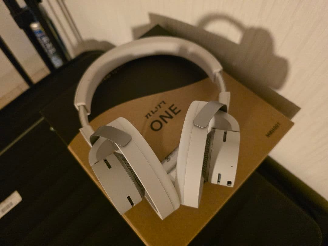 NWM ONE ワイヤレスヘッドホン ホワイト