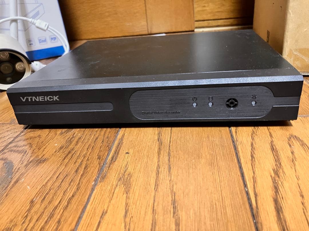 VTNEICK HD NVR 防犯　カメラ4台付き 中古 動作可