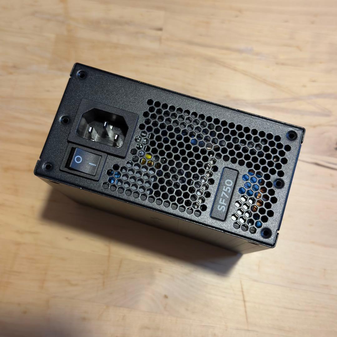 Corsair SF750 750W SFX電源ユニット 80+Platinum