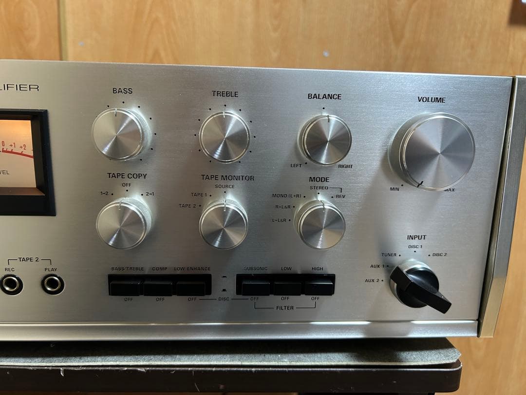 アキュフェーズE-202 プリメイン アンプ