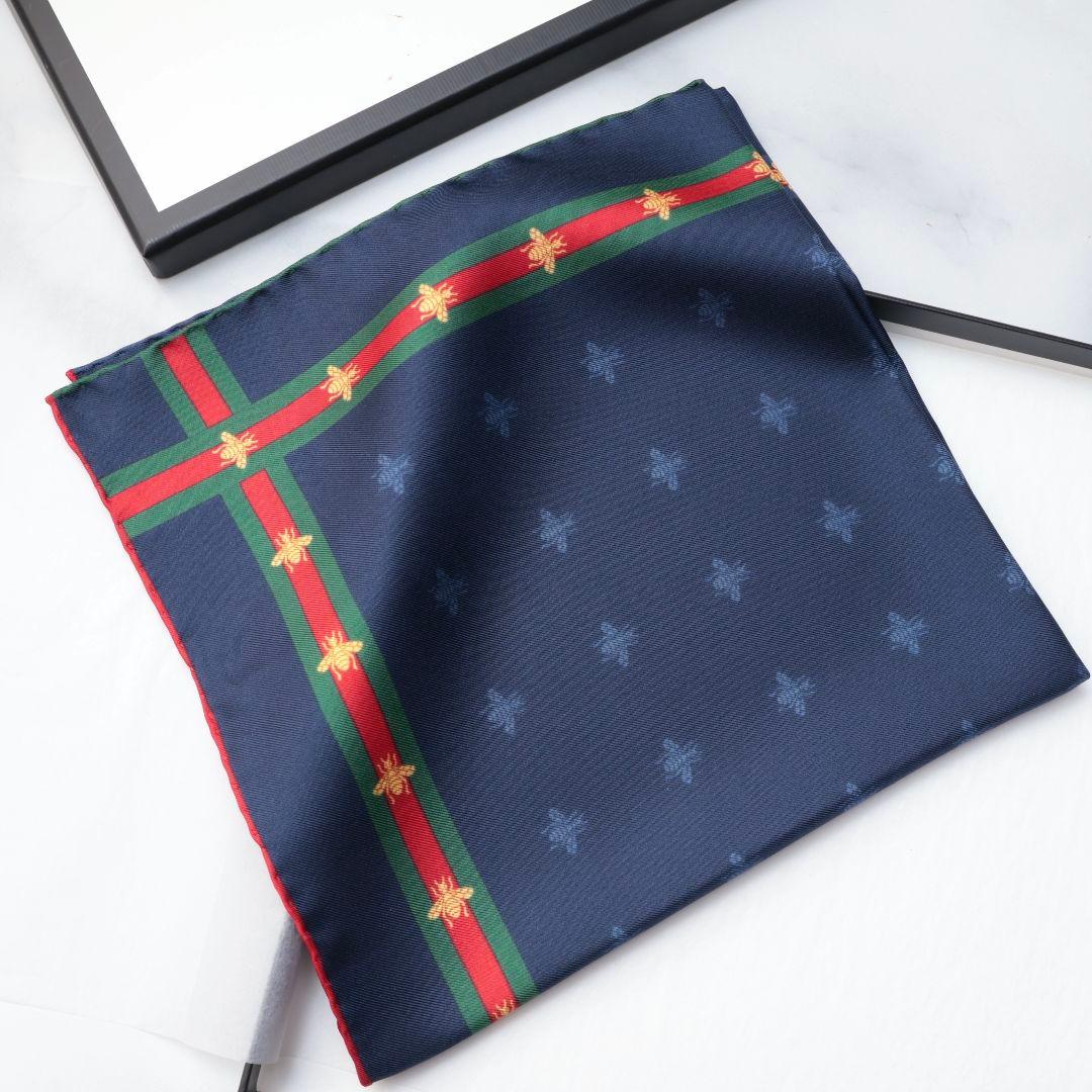 未使用 グッチ GUCCI ネイビー シルク ハンカチ ポケットチーフ