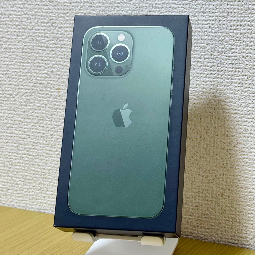 【美品】Apple iPhone13 Pro 256GB アルパイングリーン本体