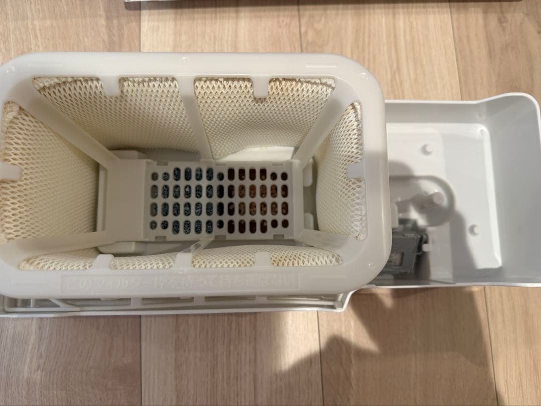 Panasonicナノイー搭載気化式加湿機 ミスティホワイトFE-KXY05-W