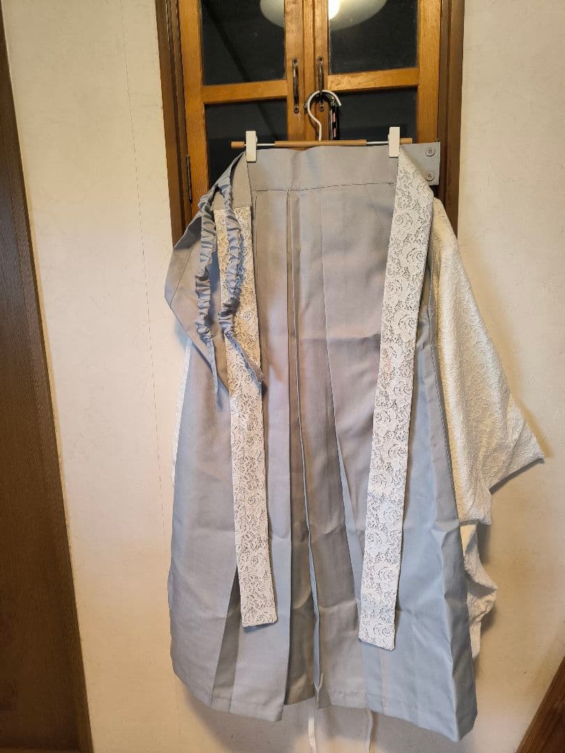 袴セット白いレース模様の長襦袢、お花半襟、フワフワ帯付きセット　別売ブーツ有