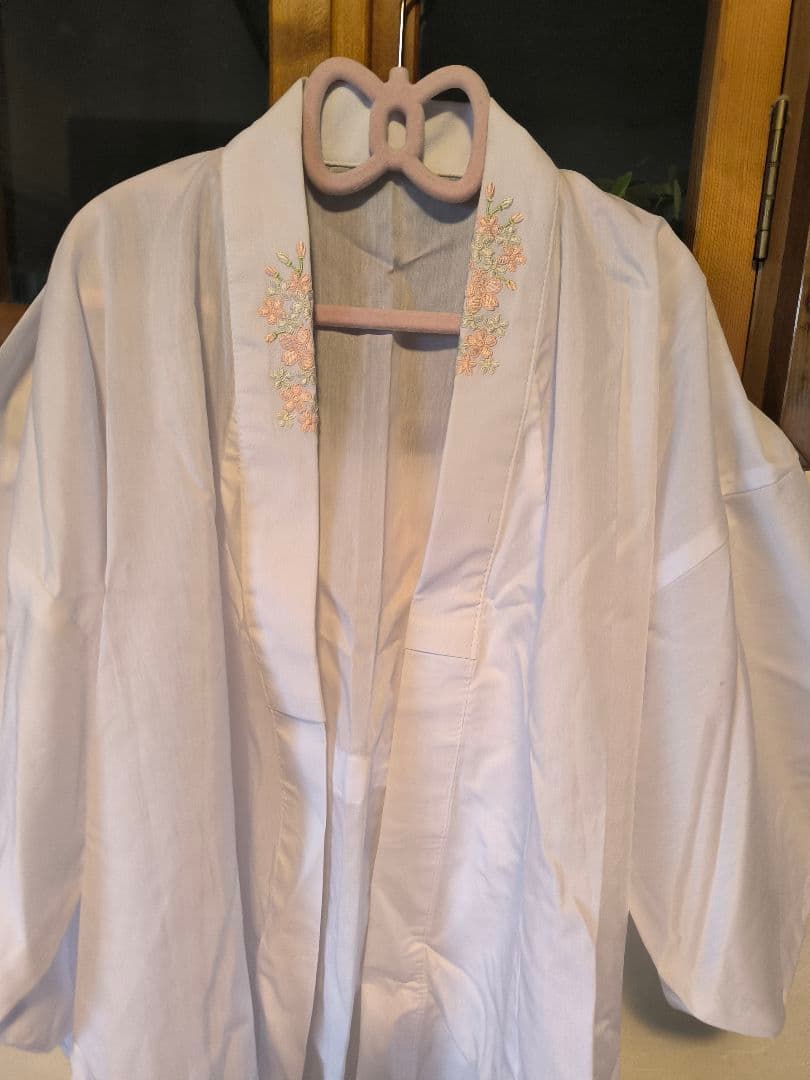 袴セット白いレース模様の長襦袢、お花半襟、フワフワ帯付きセット　別売ブーツ有