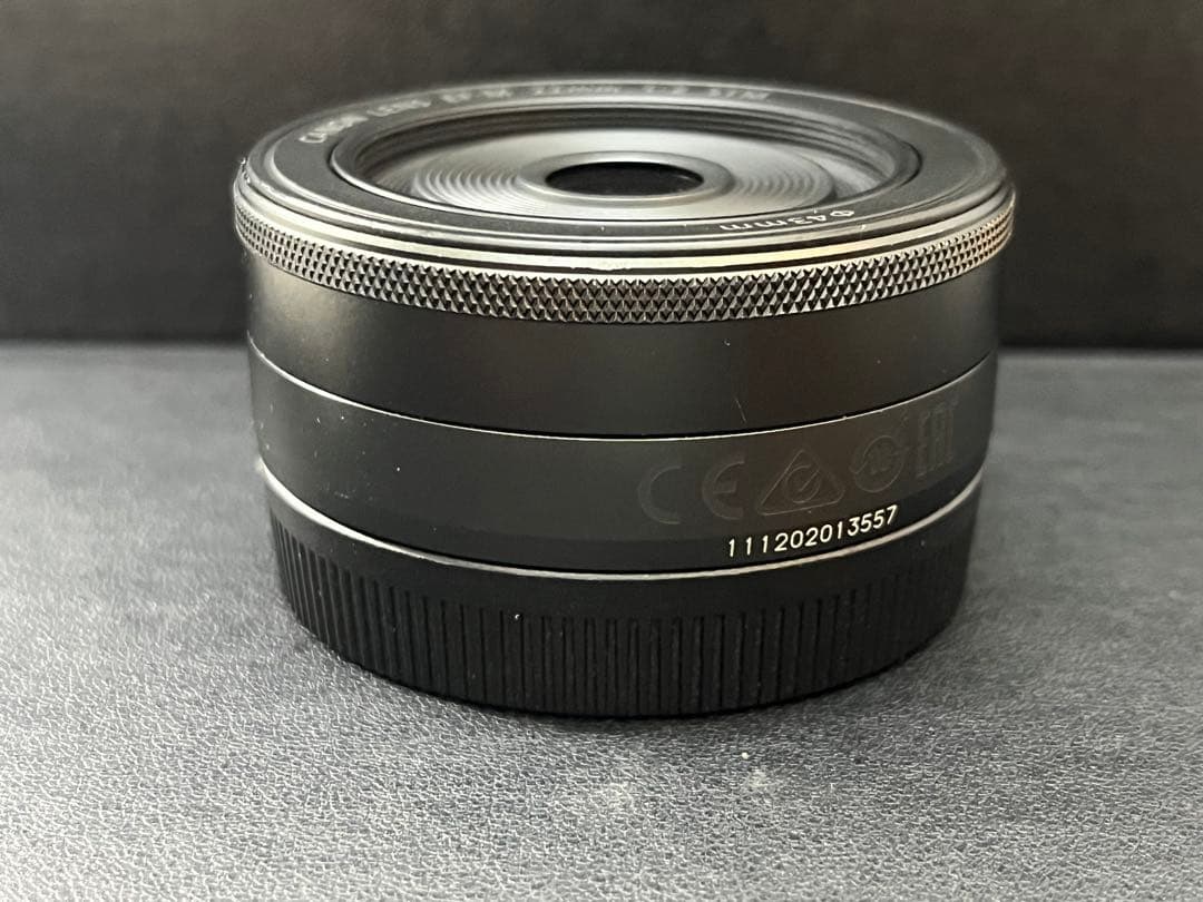 キヤノン　CANON LENS EF-M 22mm 1:2 STM
