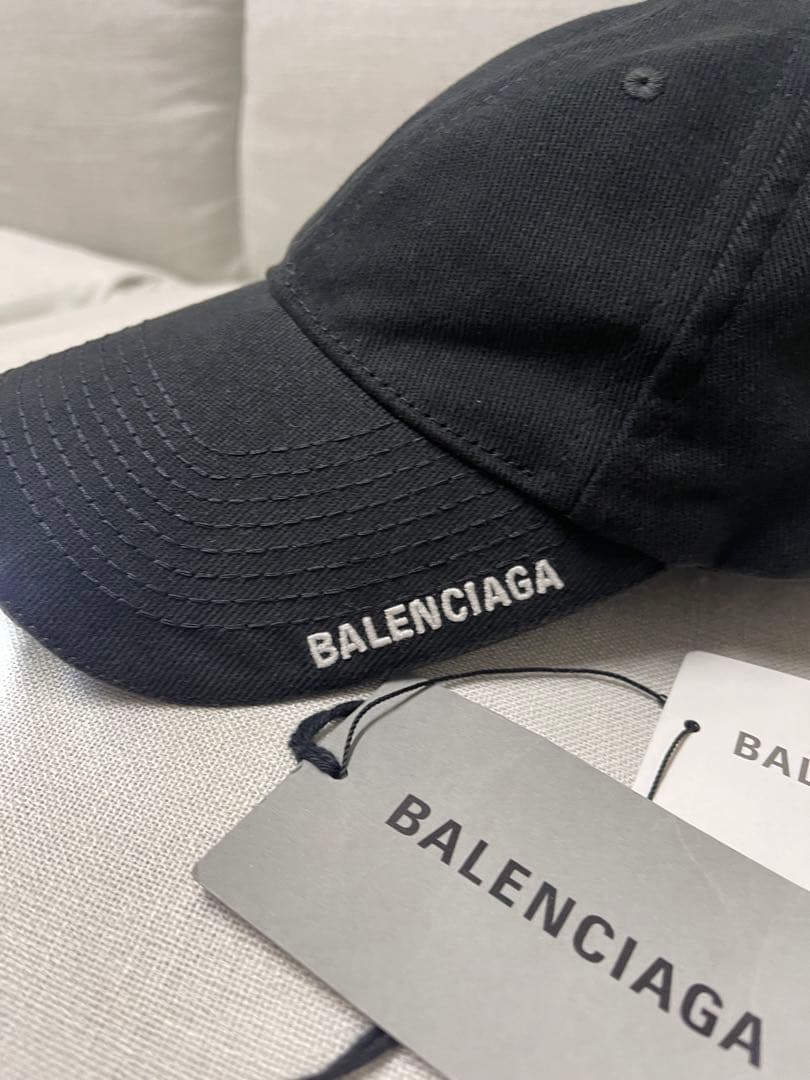未使用品正規BALENCIAGA LEDライト付きキャップ ベースボールキャップ