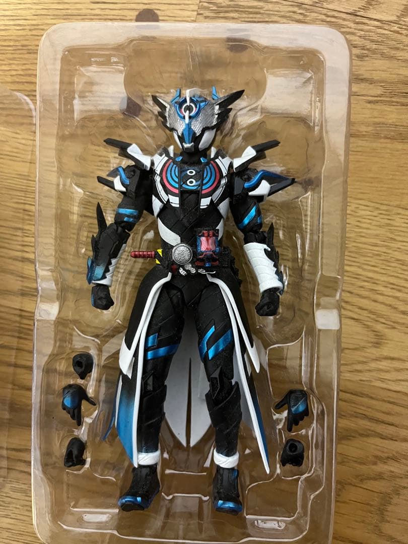 即日発送S.H.フィギュアーツ 仮面ライダーエボル　仮面ライダークローズエボル