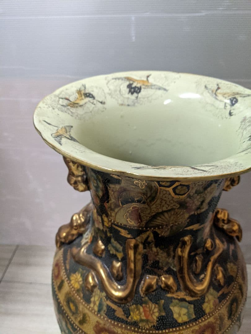 中国美術　色絵　大花瓶　飾り壺　金彩　アンティーク