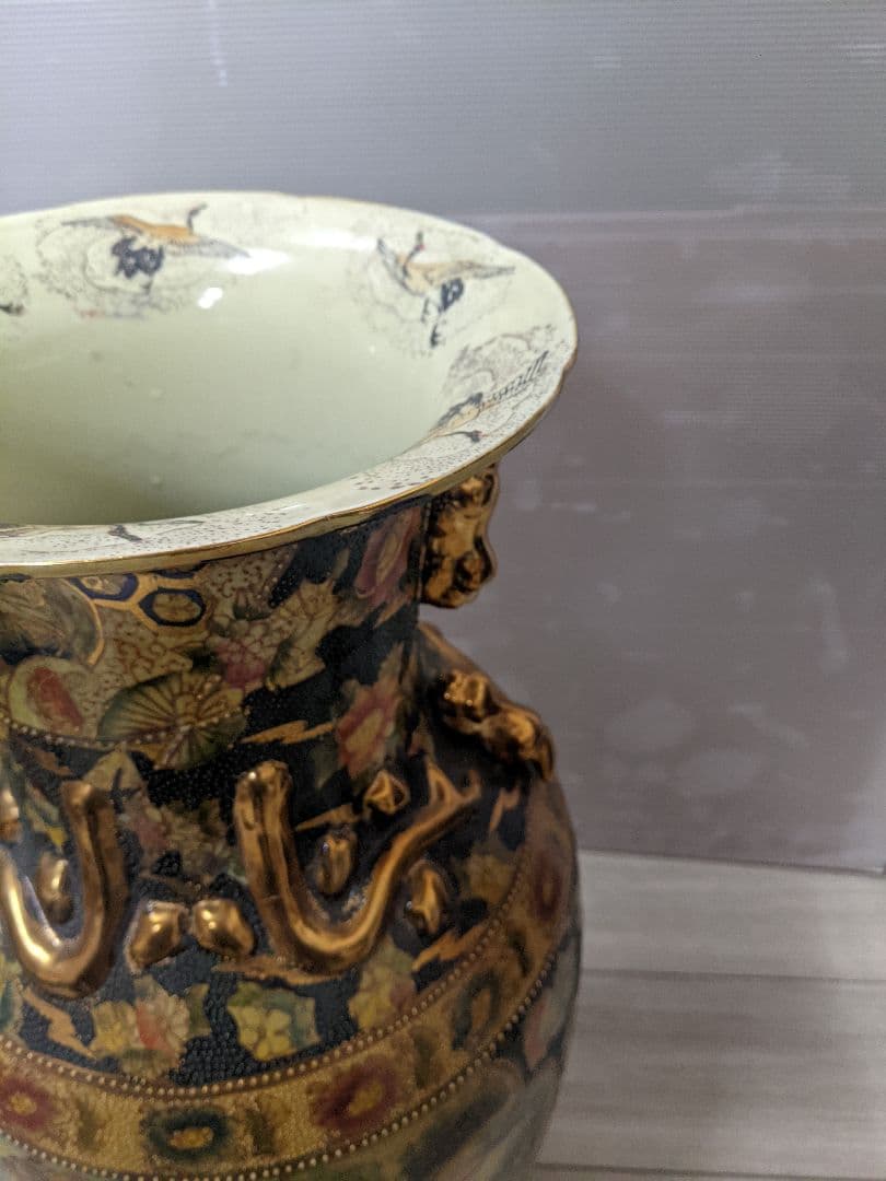 中国美術　色絵　大花瓶　飾り壺　金彩　アンティーク