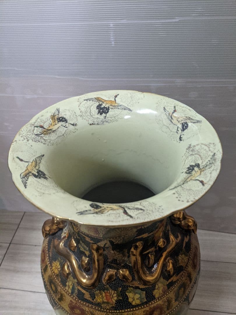 中国美術　色絵　大花瓶　飾り壺　金彩　アンティーク