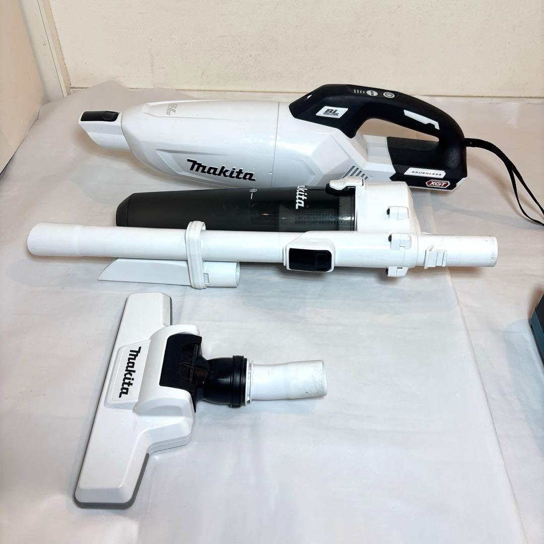 マキタ 40Vmax コードレススティッククリーナー　バッテリー充電器付き