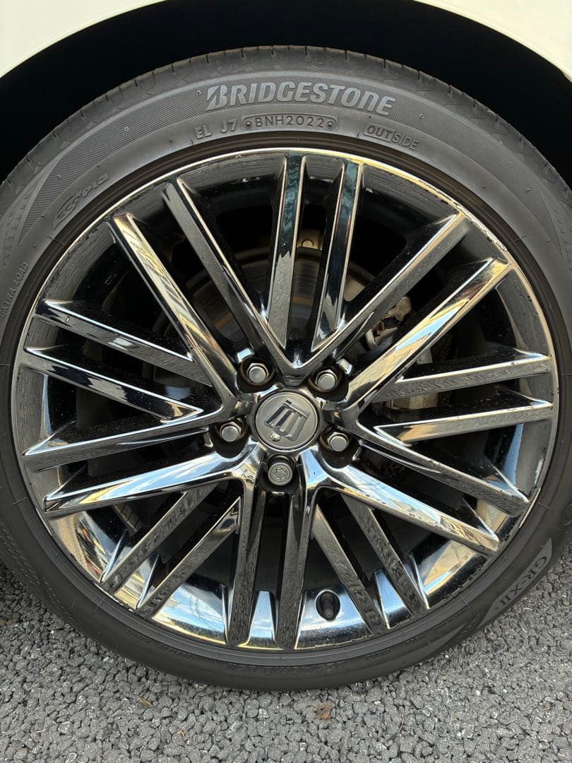 210系クラウン18インチ スパッタリングタイヤセット