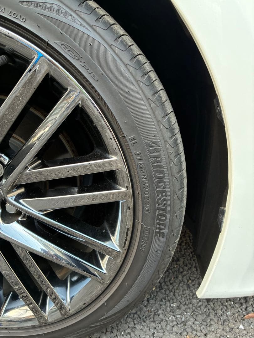 210系クラウン18インチ スパッタリングタイヤセット