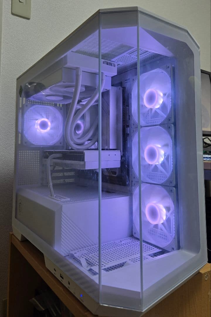 稼働少 美品 高性能 ホワイト ゲーミングpc i7 4070SUPER