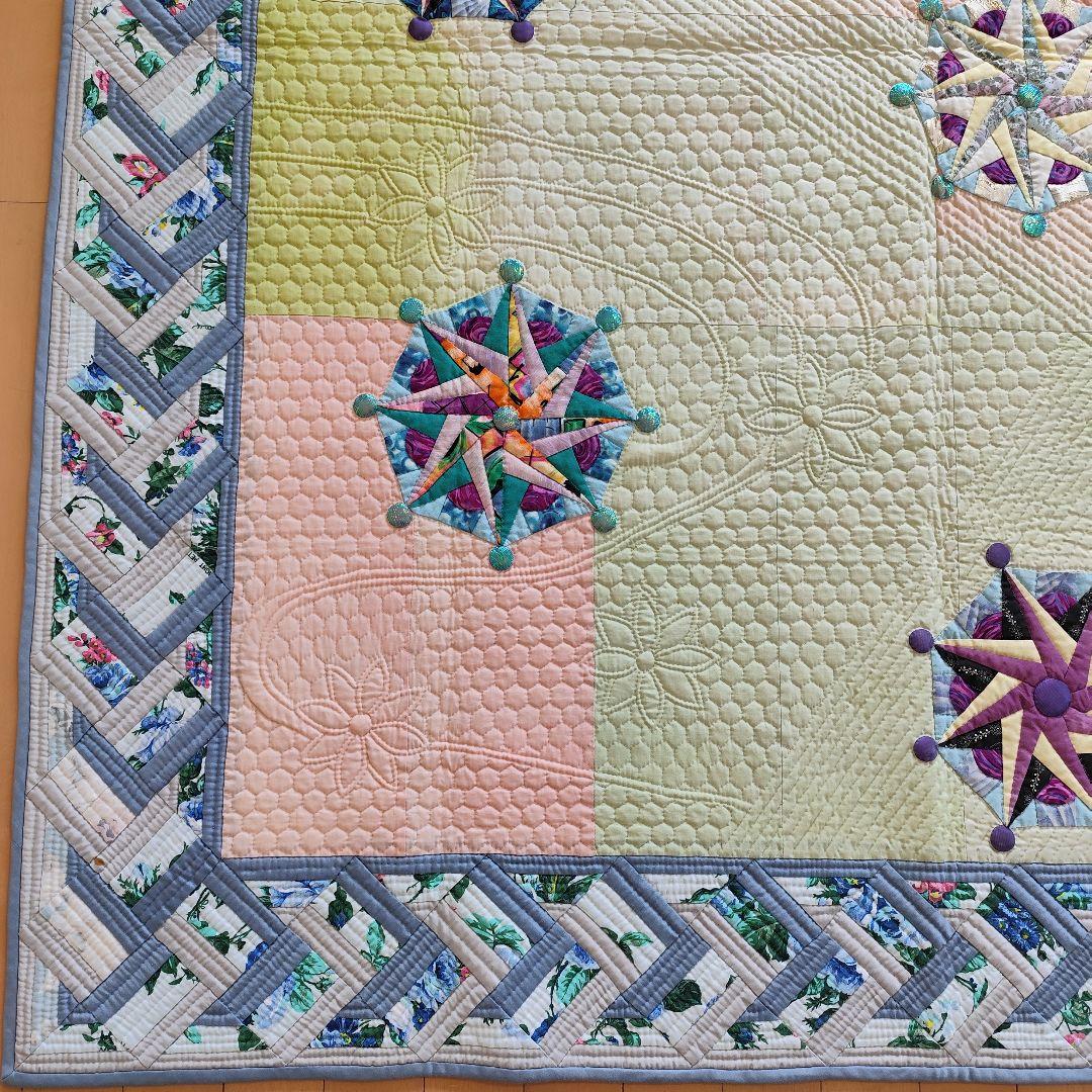 パッチワークタペストリー「春の予感」縦 166cm 横147cm の大作