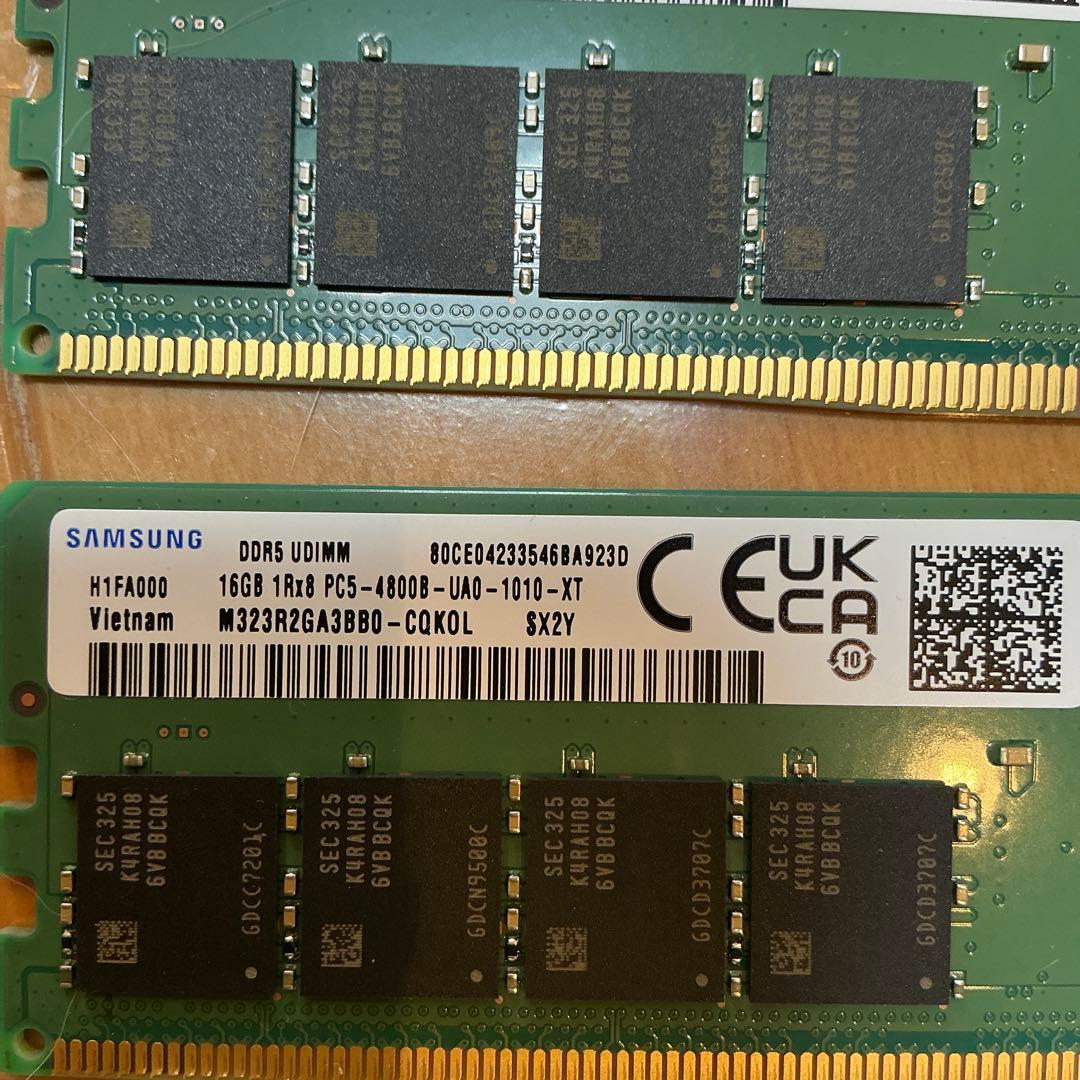 Samsung 32GB DDR5 メモリ