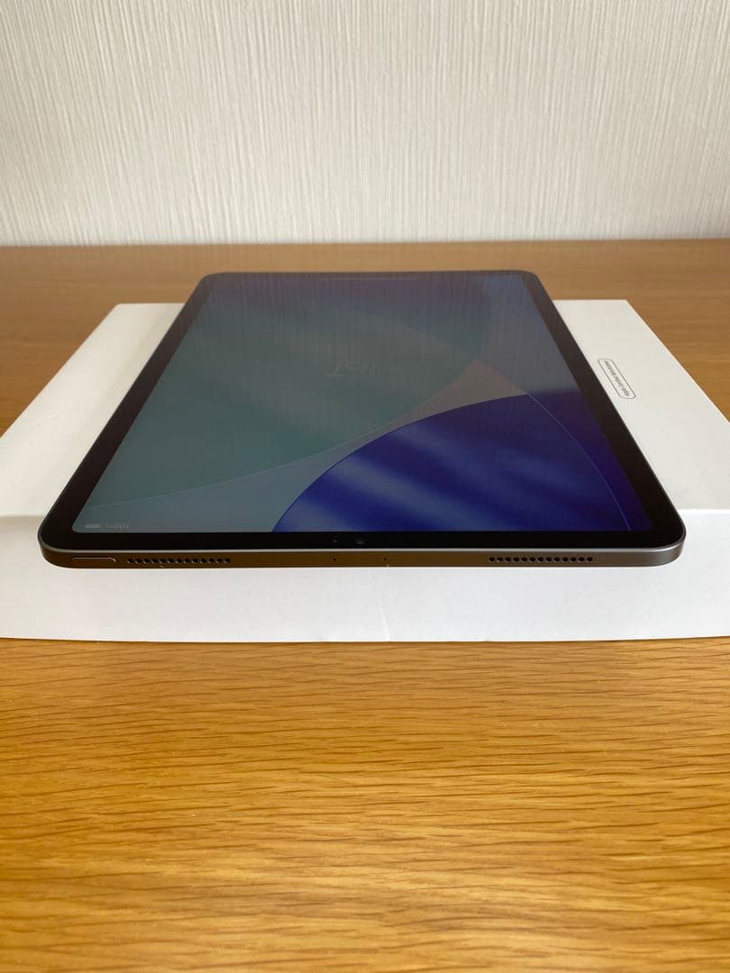 【未使用に近い】iPad Pro 11インチ バッテリー98％　iPad 本体