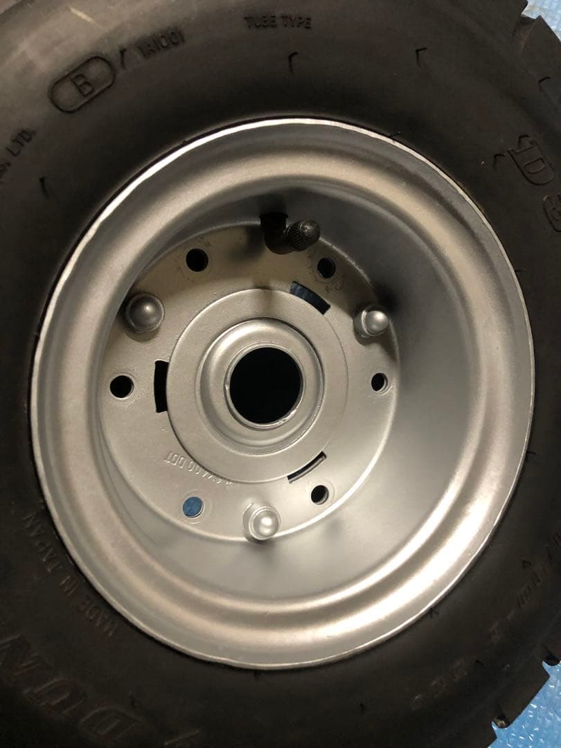 ジャイロ系　純正6穴リアホイール　タイヤ付＊送料込み＊レストア　ミニカー　修理