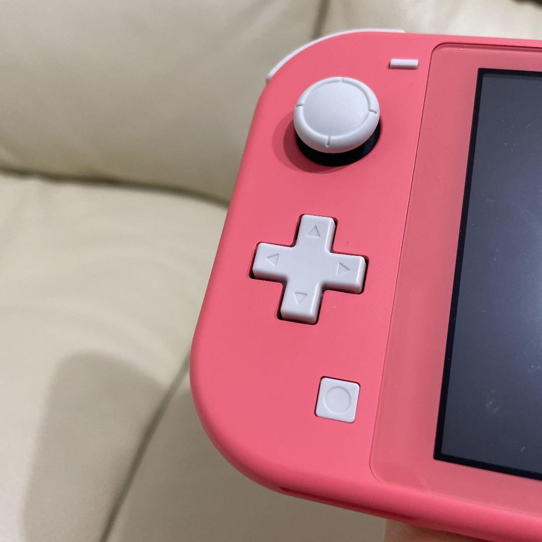 美品‼️あつ森＆Nintendo Switch 大人気色‼️ コーラルピンク