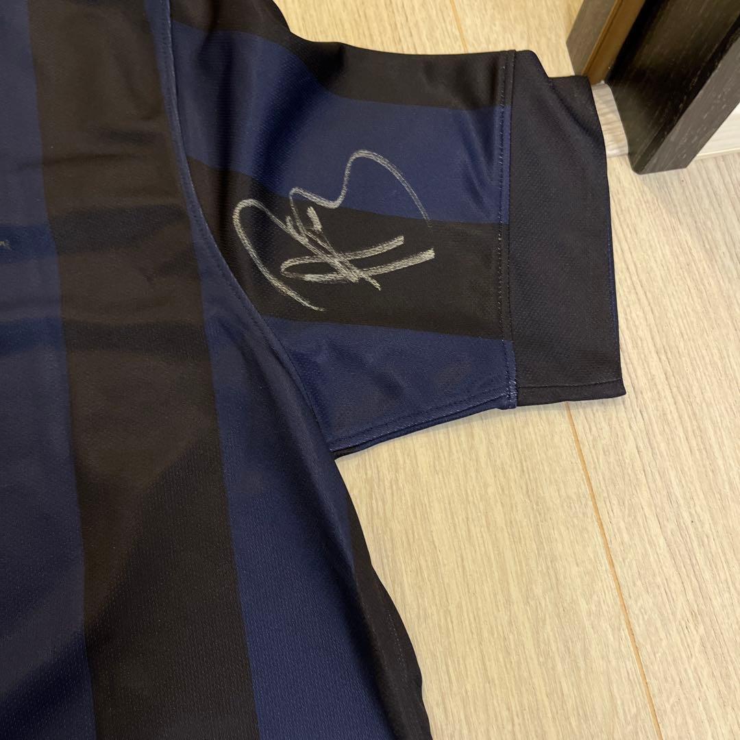 インテルミラノ、選手サイン入りユニフォーム、9月末迄く掲載。