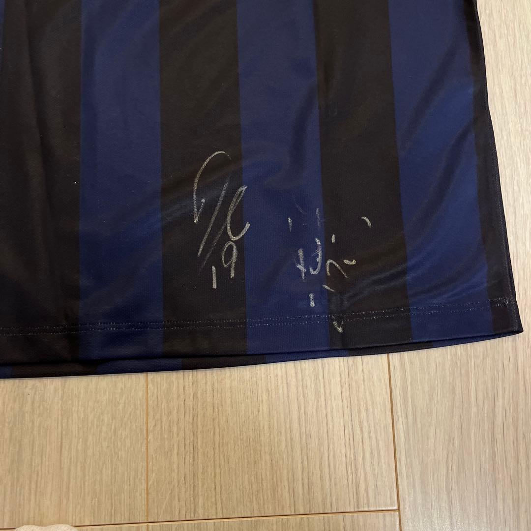 インテルミラノ、選手サイン入りユニフォーム、9月末迄く掲載。