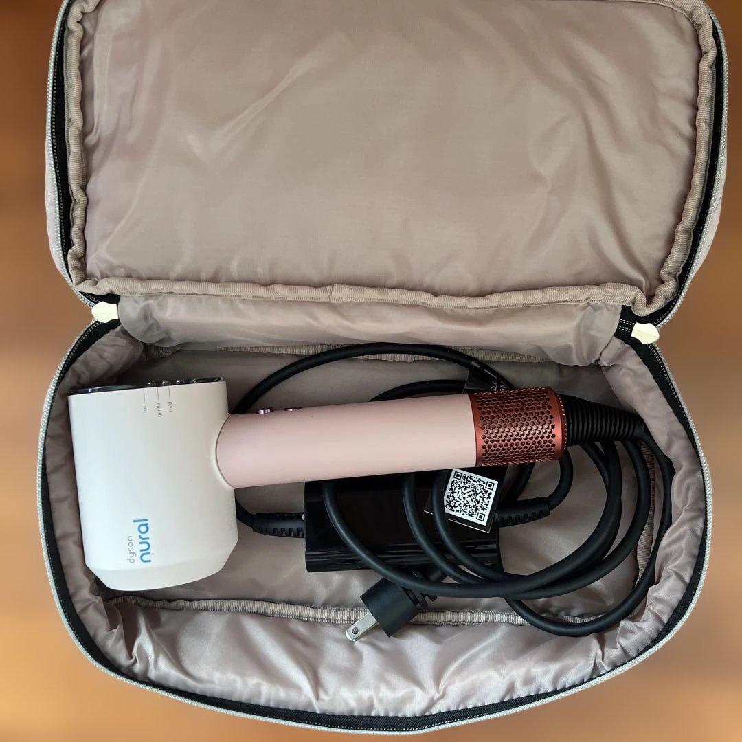 dyson nural ヘアドライヤー 専用ケース付き