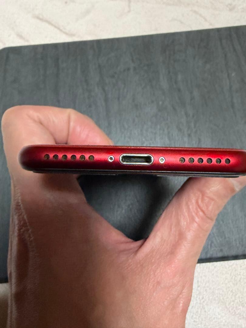 美品 iPhone 8 64GB レッド