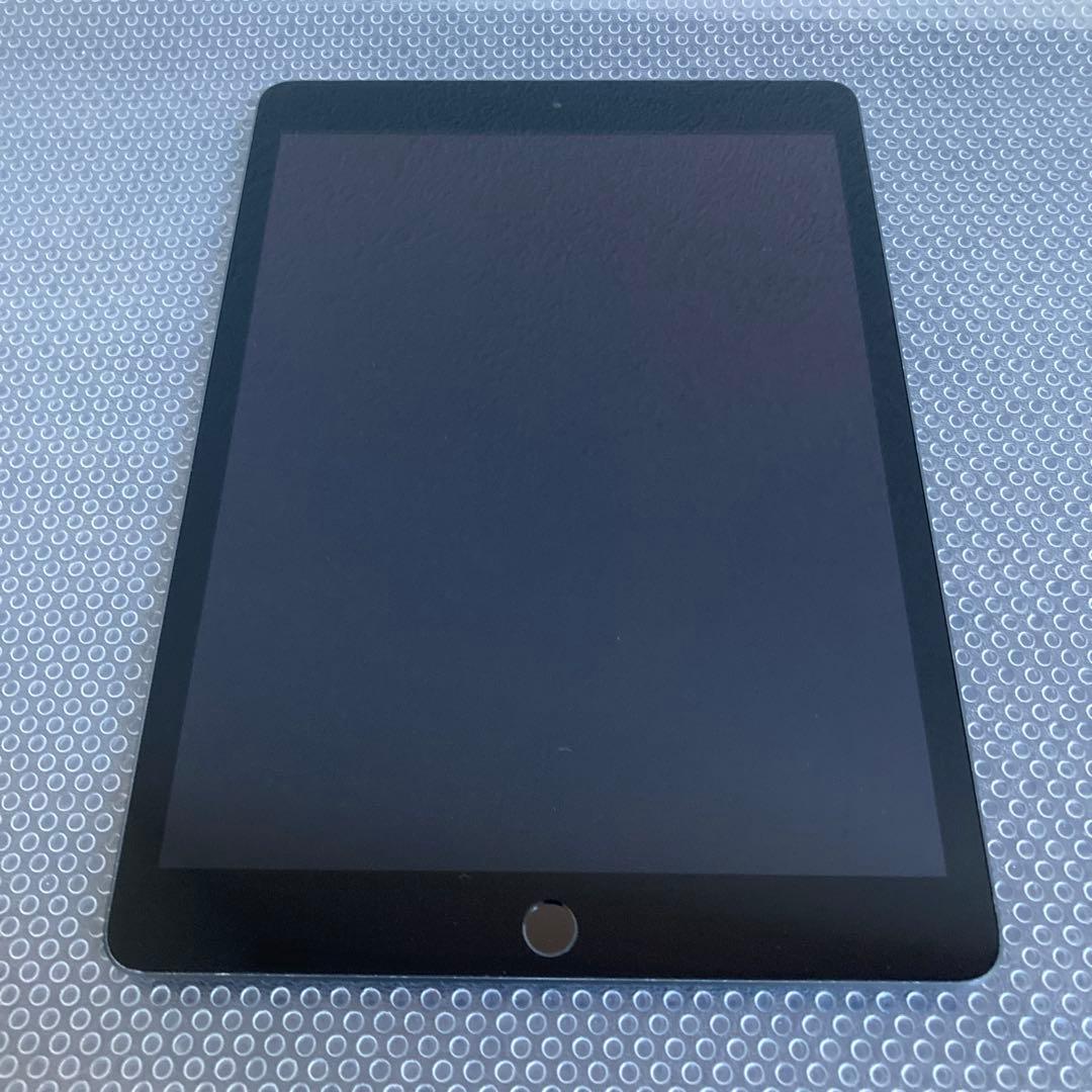 3589【早い者勝ち】電池最良好☆iPad8 第8世代 32GB SIMフリー☆