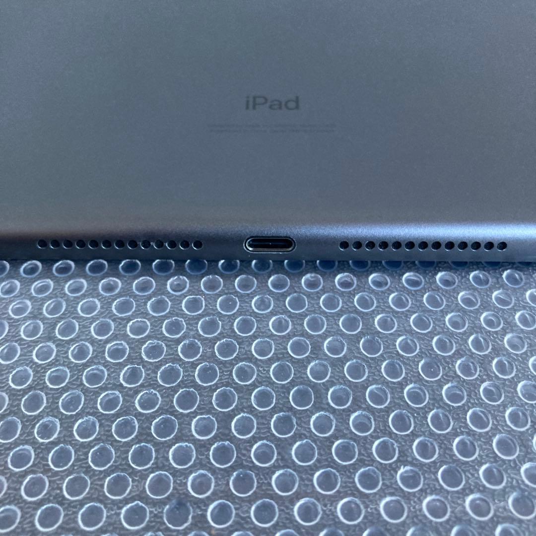 3589【早い者勝ち】電池最良好☆iPad8 第8世代 32GB SIMフリー☆