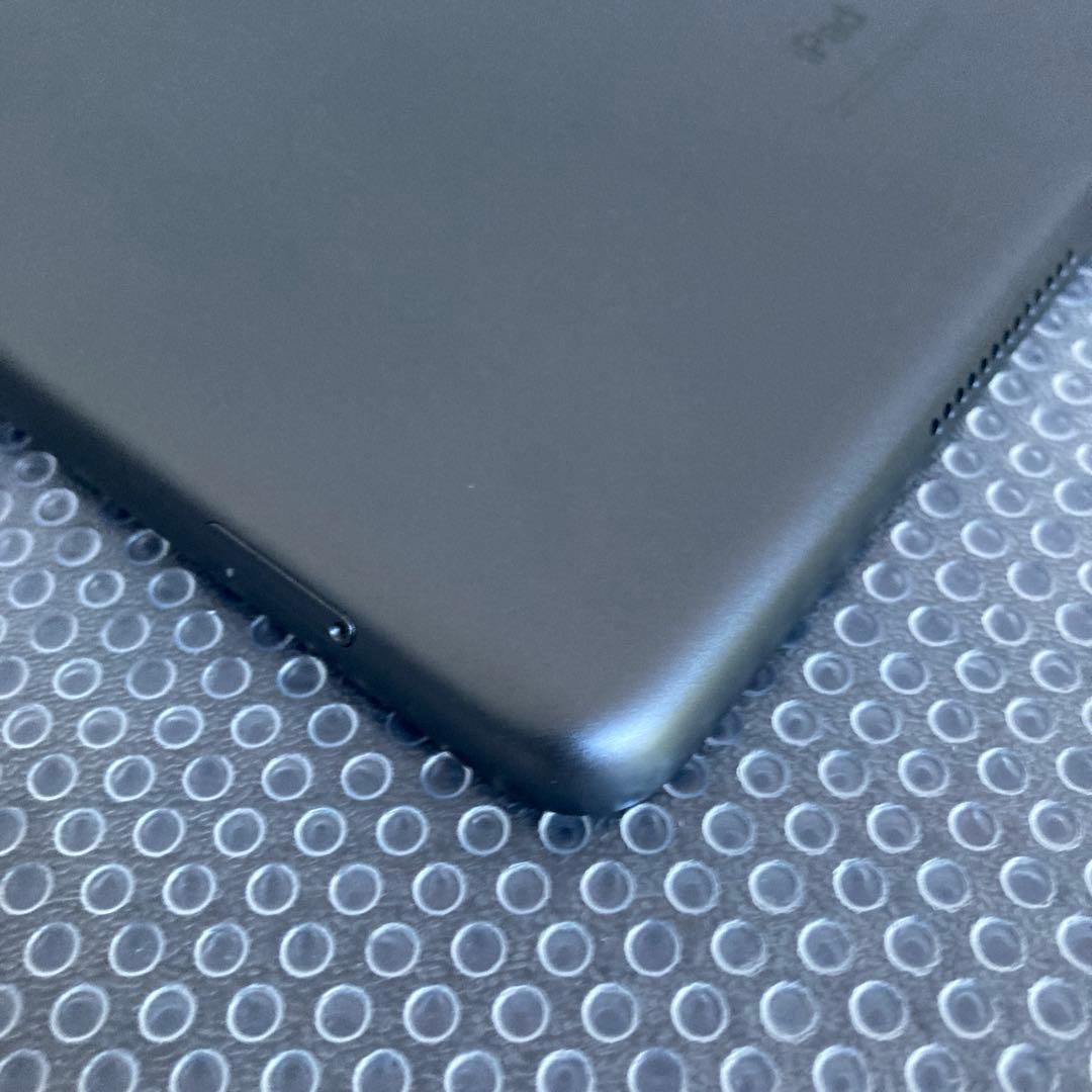 3589【早い者勝ち】電池最良好☆iPad8 第8世代 32GB SIMフリー☆