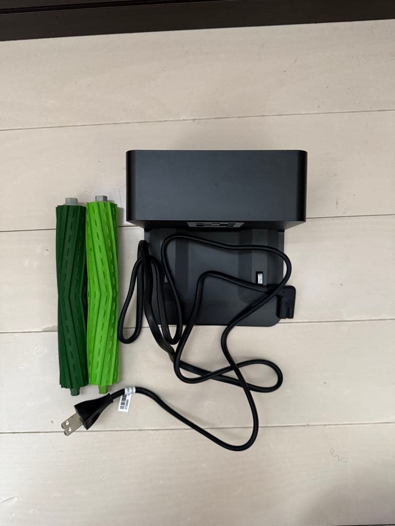 ルンバ　ロボット掃除機　J7