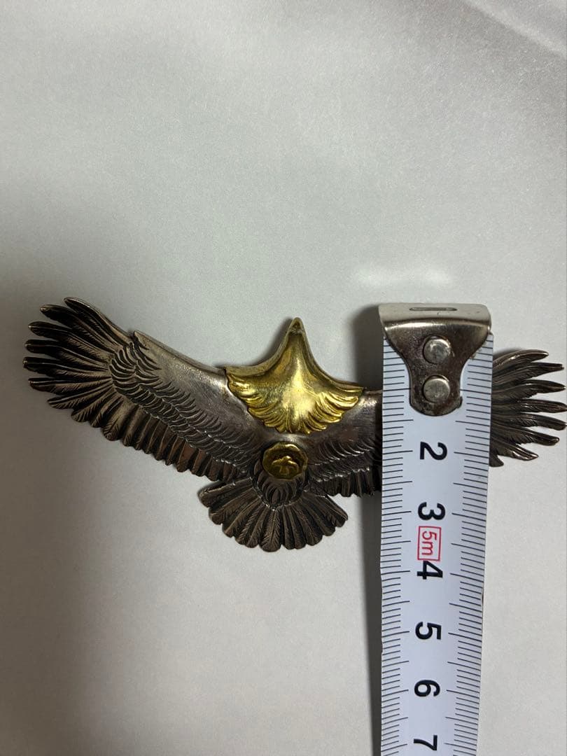 インディアンジュエリー鷲デザインの金属製アクセサリー