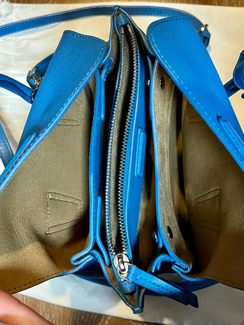 MCM クロスボディバッグ　ブルー牛革